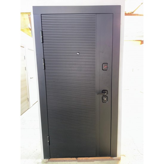 Metāla ārdurvis dzīvokļiem Modern black