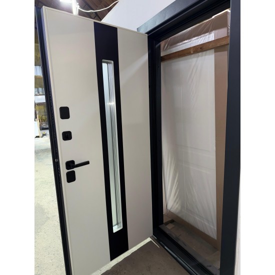 Metāla ārdurvis privātmājām Termo glass