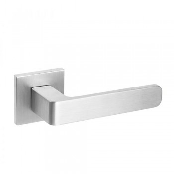 Дверная ручка HUGO Q6S MAT.CHROM