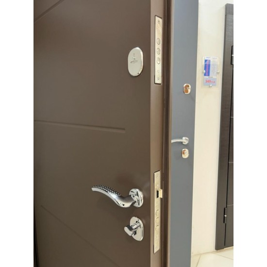 Metāla durvis dzīvoklim CLASSIC Optima Metāla durvis dzīvoklim CLASSIC Optima