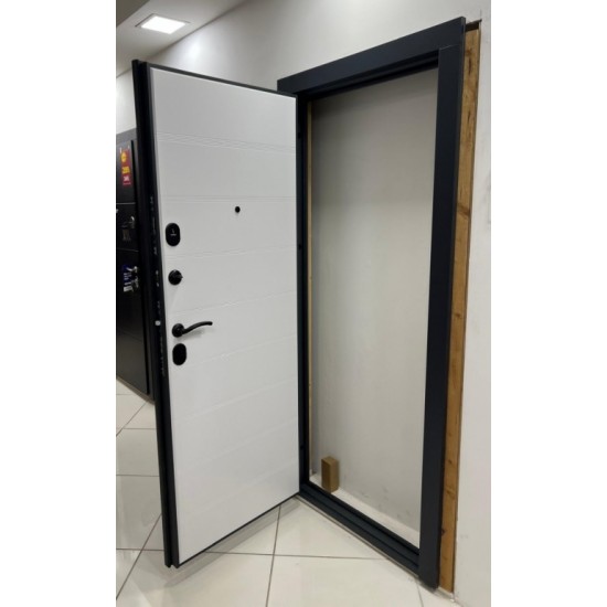 Metāla durvis dzīvoklim PALERMO Optima